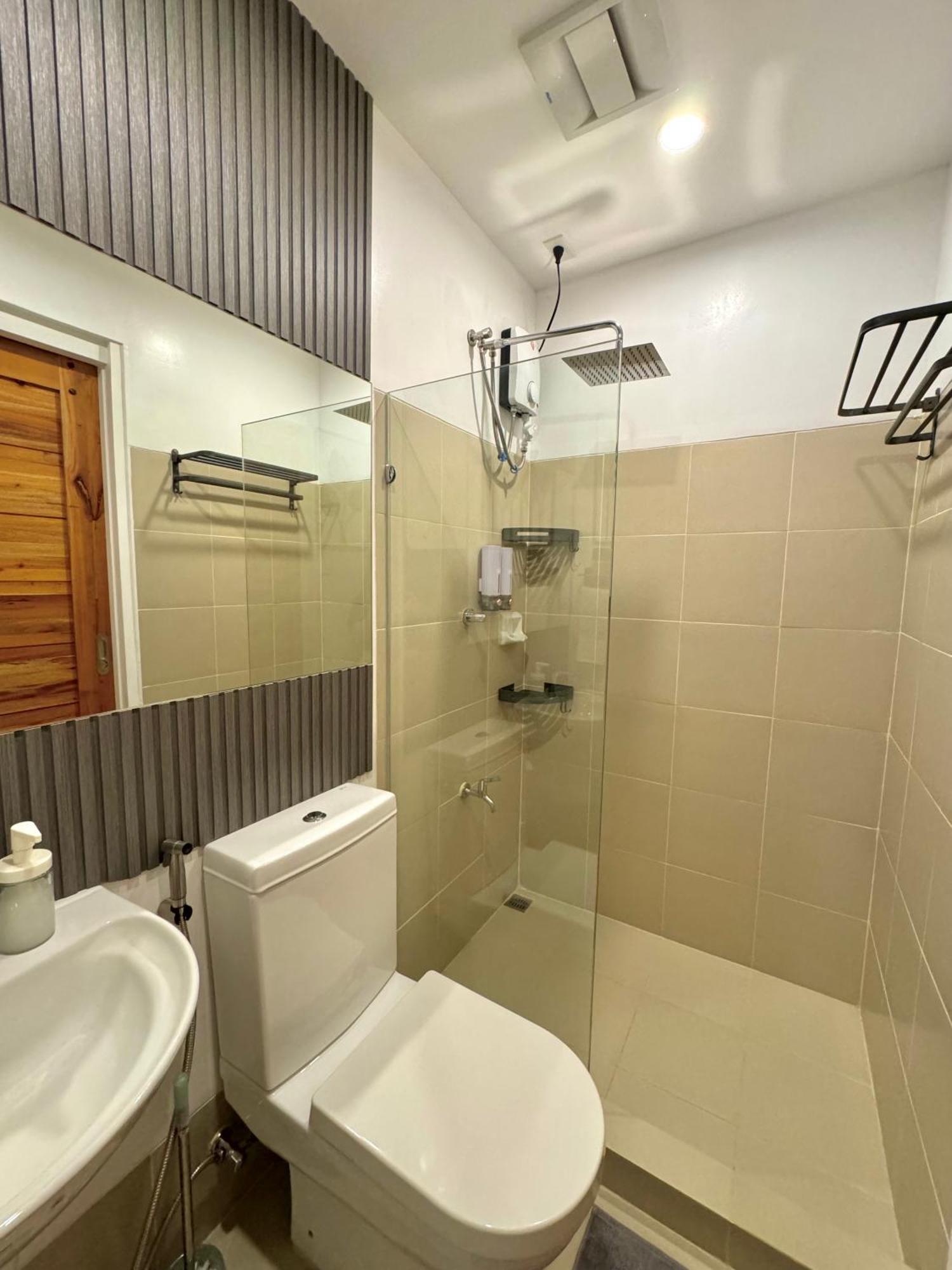 Fullerton Suites Puting Kahoy Exterior foto